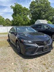 Used 2023 Toyota Camry SE image 1