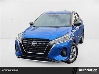 Used 2025 Nissan Kicks Play S image 1