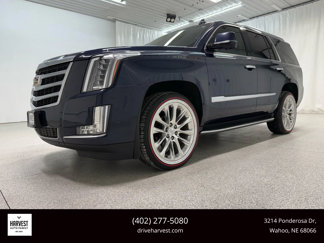 Used 2019 Cadillac Escalade Luxury image 1