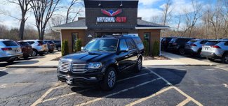 Used 2017 Lincoln Navigator Select image 1
