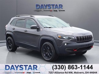 Used 2020 Jeep Cherokee Trailhawk w/ Cold Weather Group image 1