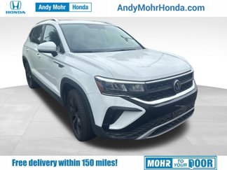Used 2022 Volkswagen Taos SE w/ Panoramic Sunroof Package image 1