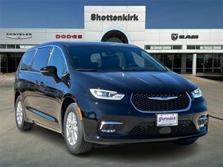 New 2025 Chrysler Pacifica Select image 1