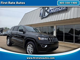 Used 2020 Jeep Grand Cherokee Laredo image 1