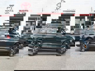 Used 2018 Volkswagen Tiguan SEL image 1