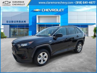 Used 2021 Toyota RAV4 LE image 1