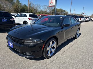 Used 2019 Dodge Charger SXT image 1