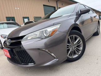Used 2015 Toyota Camry SE image 1