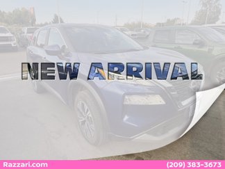 Used 2023 Nissan Rogue SV image 1