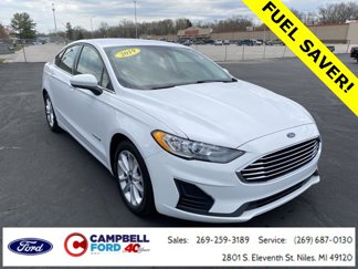 Used 2019 Ford Fusion SE image 1