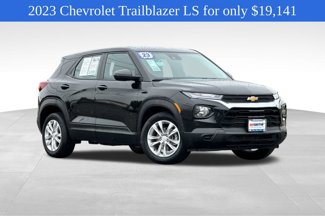 Used 2023 Chevrolet TrailBlazer LS image 1