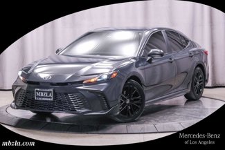 Used 2025 Toyota Camry SE image 1