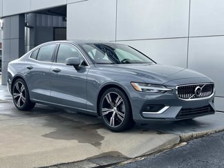 Used 2022 Volvo S60 B5 Inscription image 1