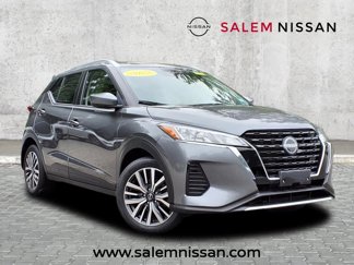 Used 2022 Nissan Kicks SV image 1