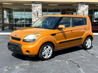 Used 2011 Kia Soul + image 1