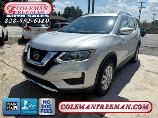 Used 2020 Nissan Rogue SV image 1