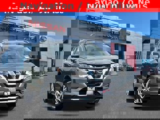 Used 2017 Nissan Rogue SV image 1