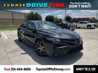 Used 2023 Toyota Camry SE image 1
