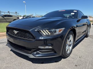 Used 2017 Ford Mustang Coupe image 1