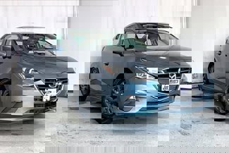 Used 2016 MAZDA MAZDA3 i Sport image 1