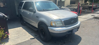 Used 2001 Ford Expedition XLT image 1