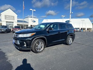 Used 2017 Toyota Highlander XLE video 1