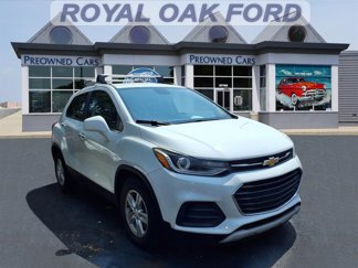 Used 2018 Chevrolet Trax LT w/ LT Convenience Package image 1