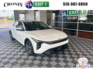 New 2025 Kia K4 LXS image 1