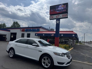 Used 2018 Ford Taurus SEL image 1