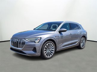 Used 2019 Audi e-tron Prestige w/ Prestige Package image 1