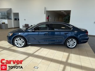 Used 2018 Volkswagen Passat 2.0T SE image 1