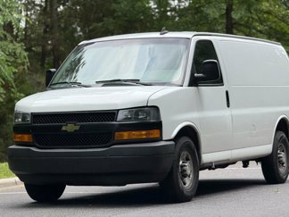 Used 2018 Chevrolet Express 2500 image 1