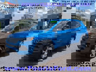 Used 2022 Jeep Compass Latitude image 1