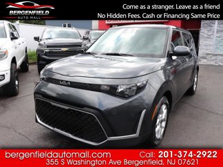 Used 2023 Kia Soul LX w/ LX Technology Package image 1