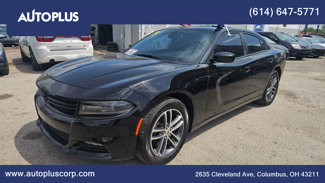 Used 2019 Dodge Charger SXT image 1