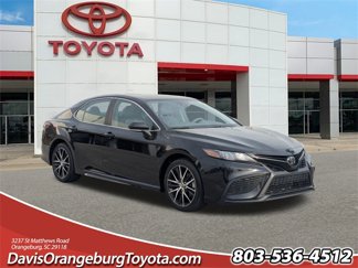 Used 2023 Toyota Camry SE image 1