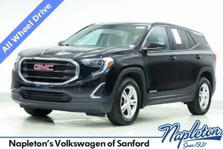 Used 2020 GMC Terrain SLE image 1