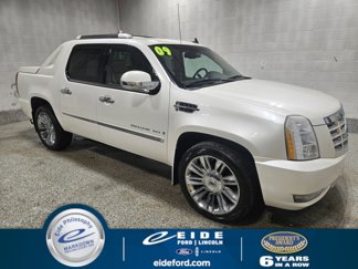 Used 2009 Cadillac Escalade EXT image 1