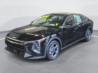New 2025 Kia K4 LXS image 1