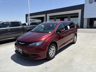 Used 2023 Chrysler Voyager LX image 1
