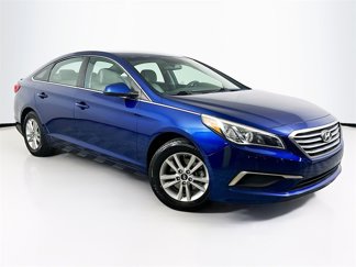 Used 2017 Hyundai Sonata SE image 1