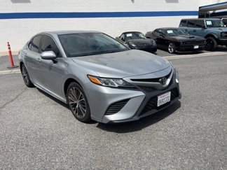 Used 2019 Toyota Camry SE image 1