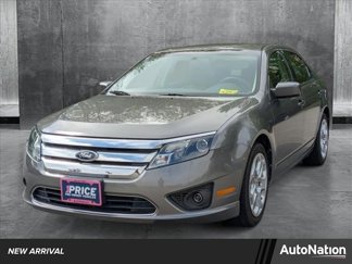 Used 2010 Ford Fusion SE image 1