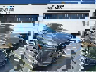 Used 2019 Volvo XC60 T5 Momentum image 1
