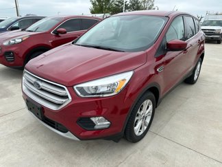 Used 2017 Ford Escape SE w/ SE Cold Weather Package image 1