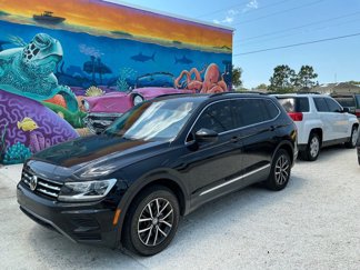 Used 2020 Volkswagen Tiguan SE image 1