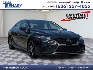 Used 2023 Toyota Camry SE image 1