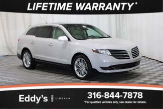 Used 2019 Lincoln MKT AWD image 1