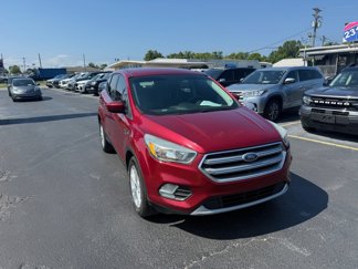 Used 2017 Ford Escape SE image 1