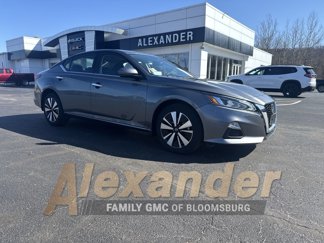 Used 2021 Nissan Altima 2.5 SV w/ SV Premium Package image 1